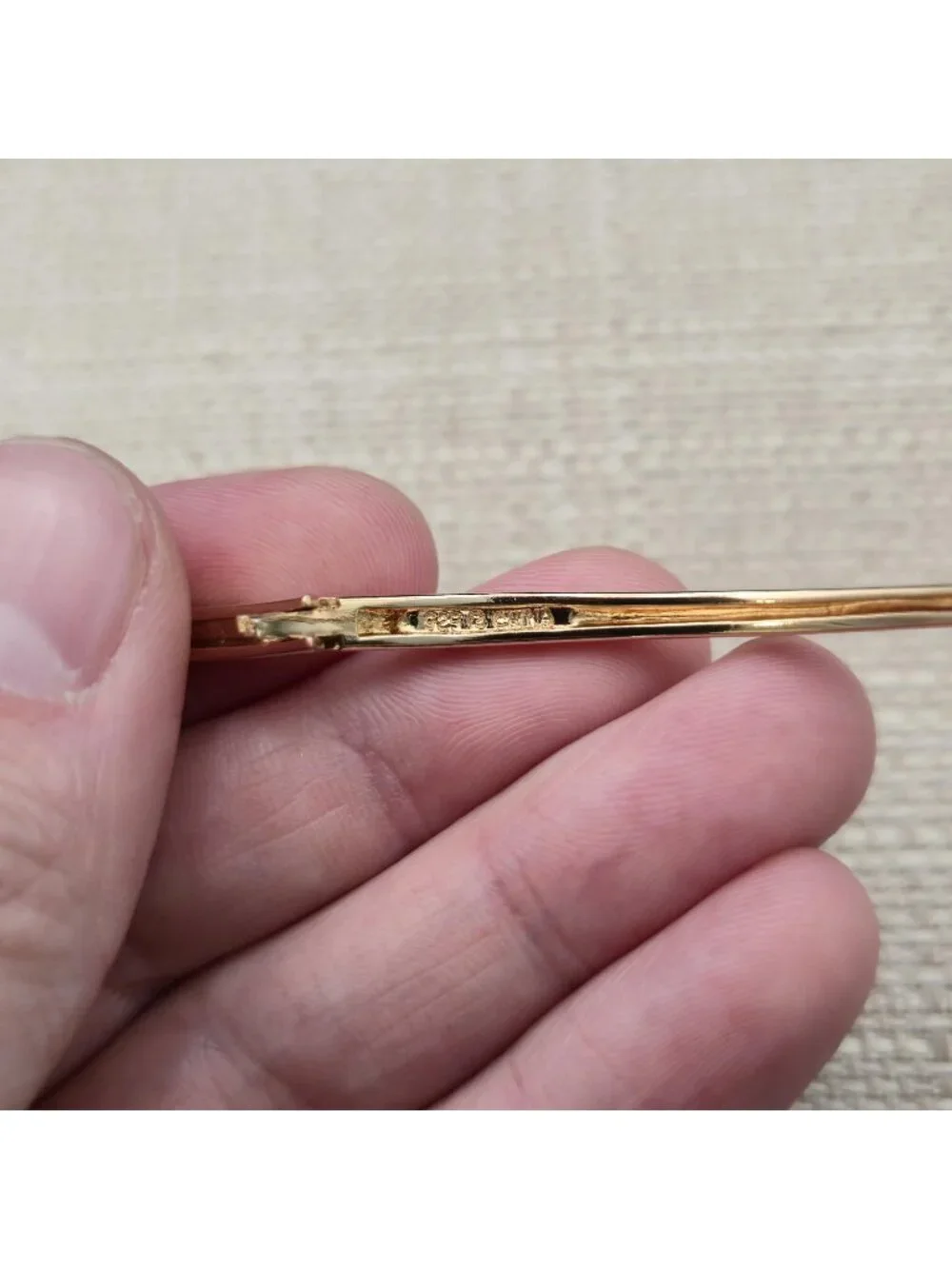 6.5 Inch Gold Over Sterling Silver Black Sapphire Hinged Bangle Bracelet B1457
